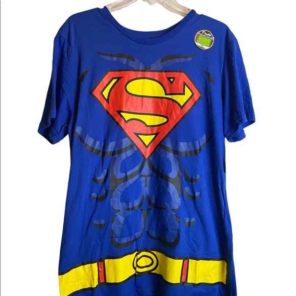 Nwt Superman glow in the dark mens blue graphic tshirt with cape short sleeve - Picture 1 of 10
